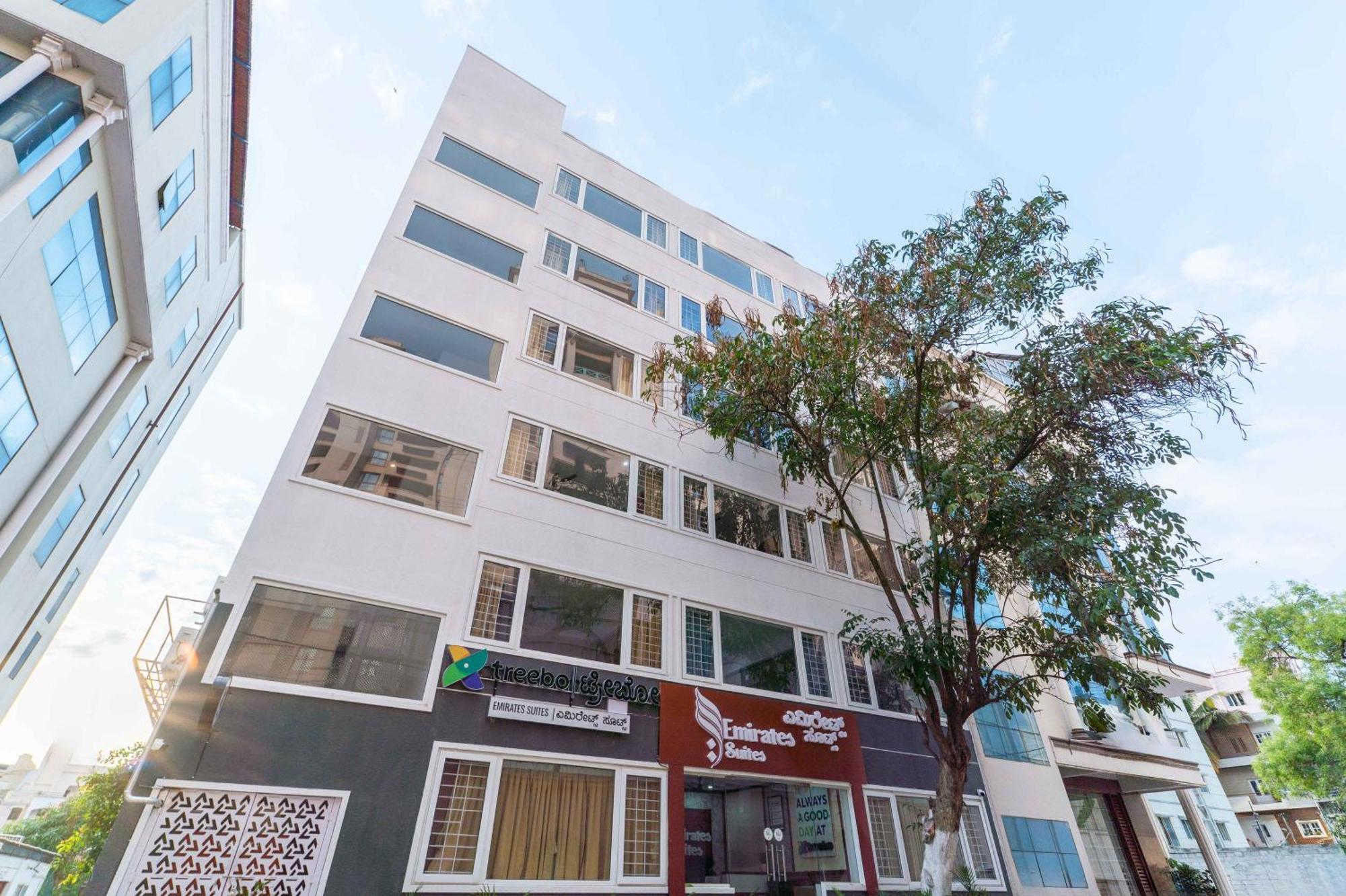 Treebo Emirates Suites Indiranagar Bangalore Exterior photo