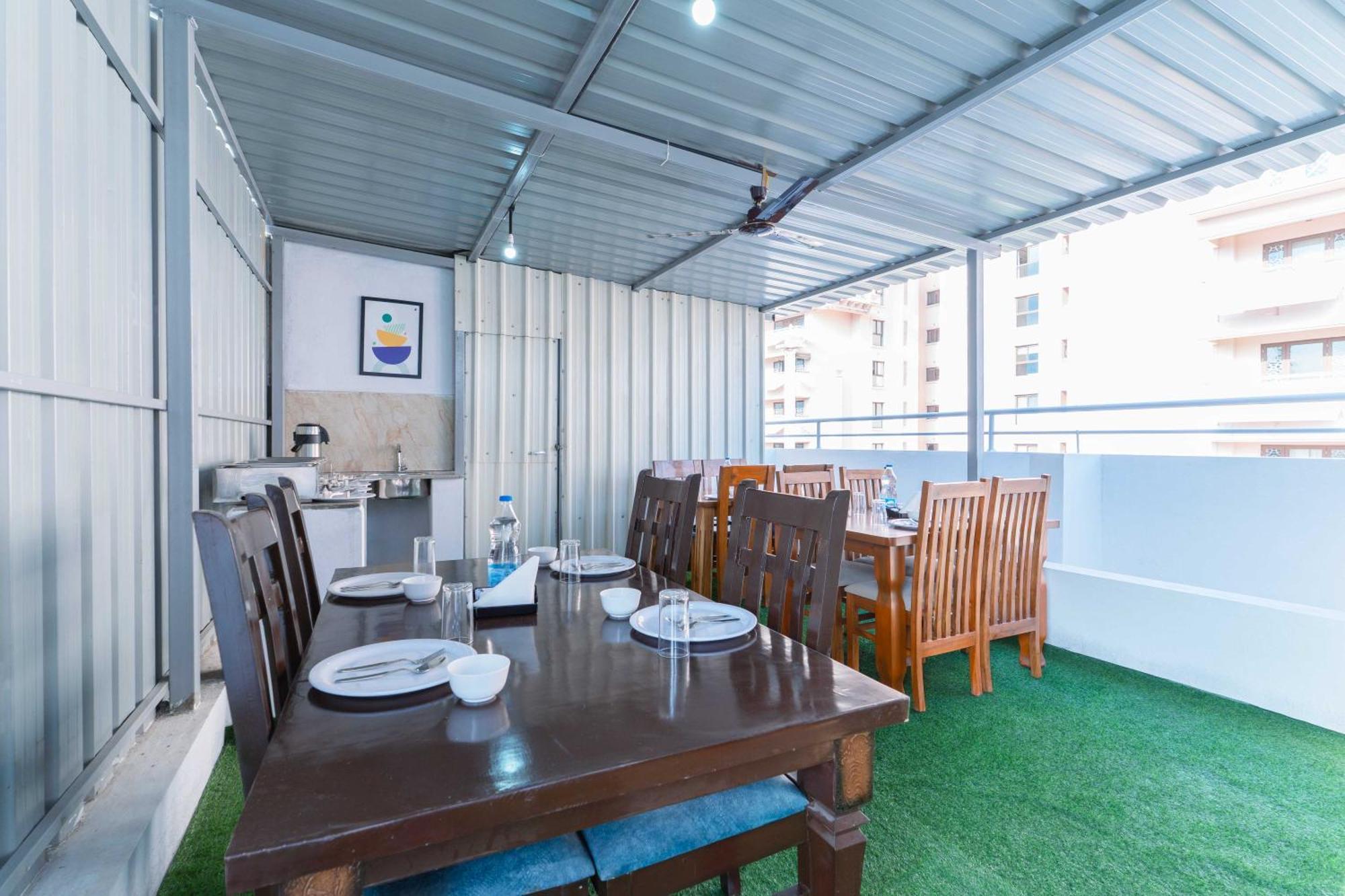 Treebo Emirates Suites Indiranagar Bangalore Exterior photo