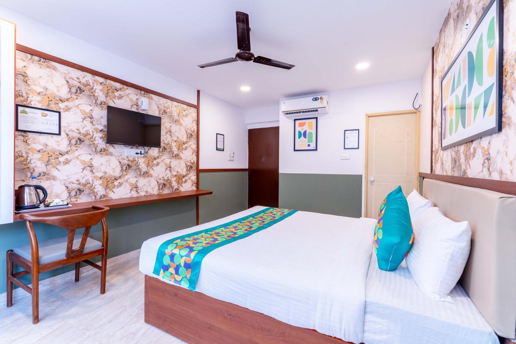 Treebo Emirates Suites Indiranagar Bangalore Exterior photo